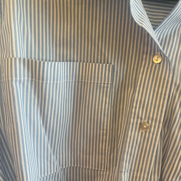 NWT cropped white shirt with blue stripes button down - Picture 7 of 11